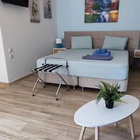 Modern 2 In Center Of